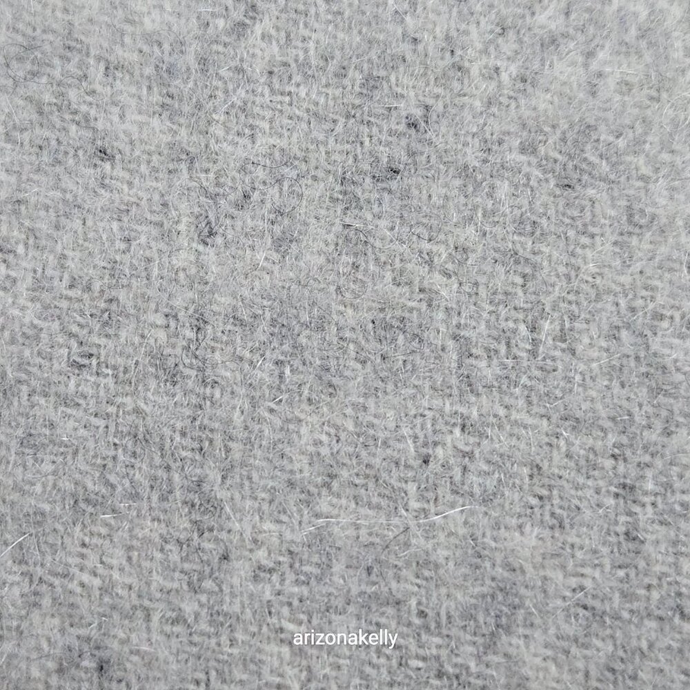 NWOT Alxiliary Cashmere Scarf Light Grey Aritzia - Picture 8 of 12